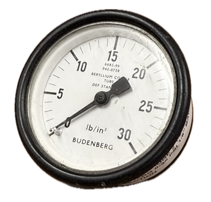 PRESSURE GAUGE 2-1/2" 30PSI 1/8" BACK BUDENBERG